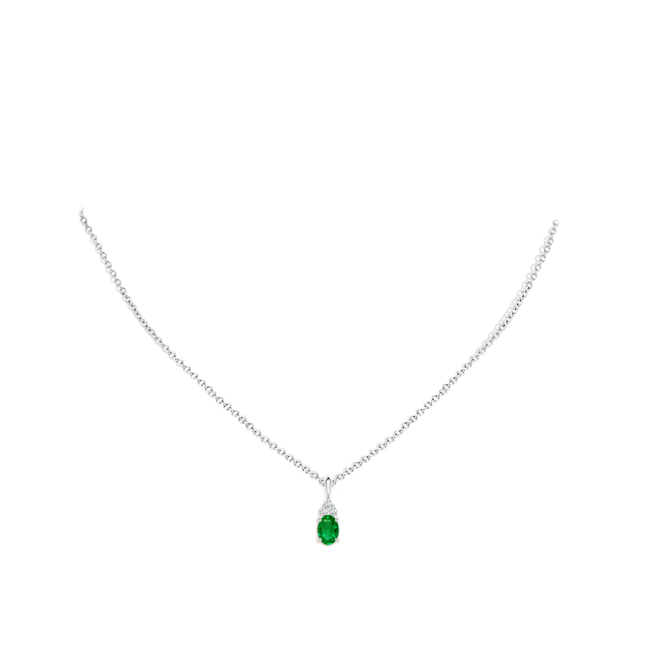 7x5mm AAAA Oval Emerald Solitaire Pendant with Trio Diamond in White Gold pen