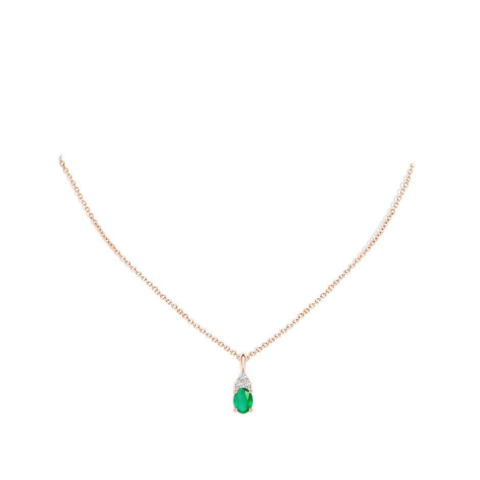 8x6mm A Oval Emerald Solitaire Pendant with Trio Diamond in Rose Gold pen