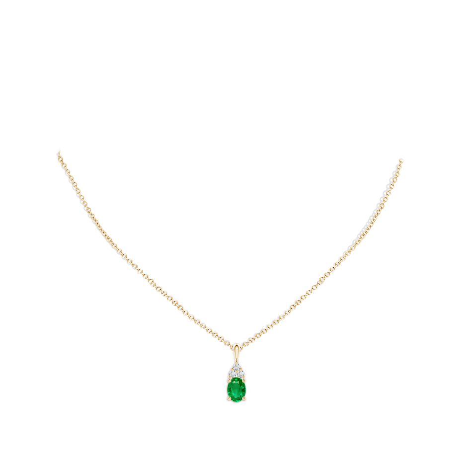 8x6mm AAA Oval Emerald Solitaire Pendant with Trio Diamond in Yellow Gold pen