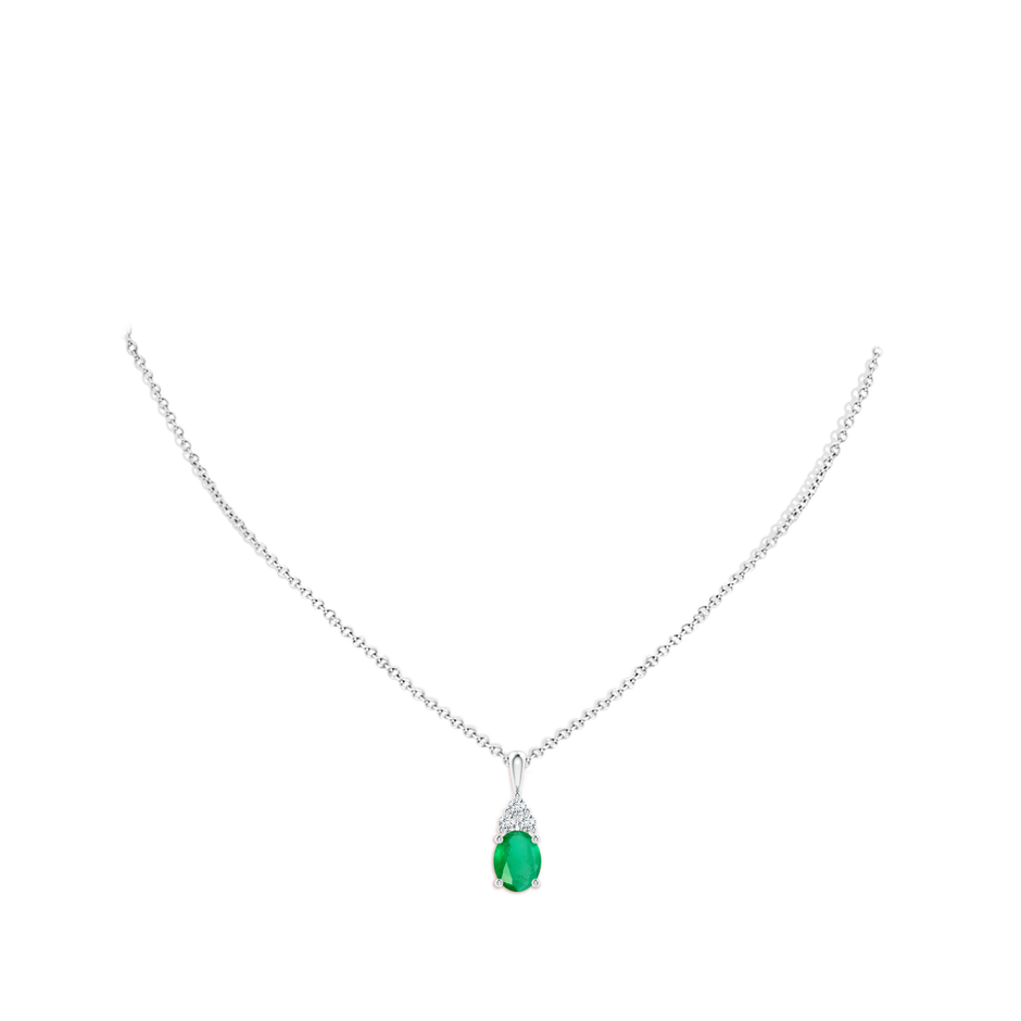 9x7mm A Oval Emerald Solitaire Pendant with Trio Diamond in White Gold pen