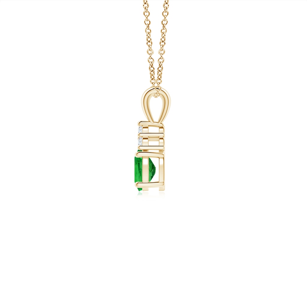 5x4mm AAAA Oval Tsavorite Solitaire Pendant with Trio Diamond in Yellow Gold - side_1