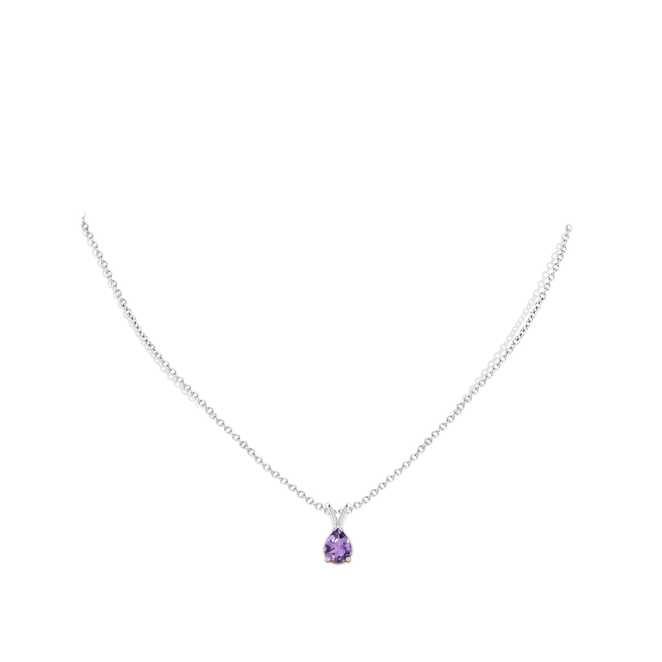 8x6mm A V-Bale Pear-Shaped Amethyst Solitaire Pendant in 18K White Gold pen