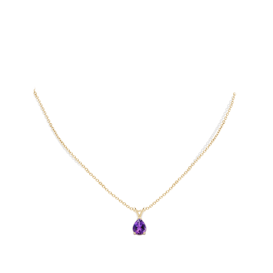 9x7mm AAAA V-Bale Pear-Shaped Amethyst Solitaire Pendant in 18K Yellow Gold pen
