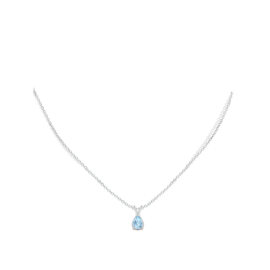 8x6mm AAA V-Bale Pear-Shaped Aquamarine Solitaire Pendant in White Gold pen