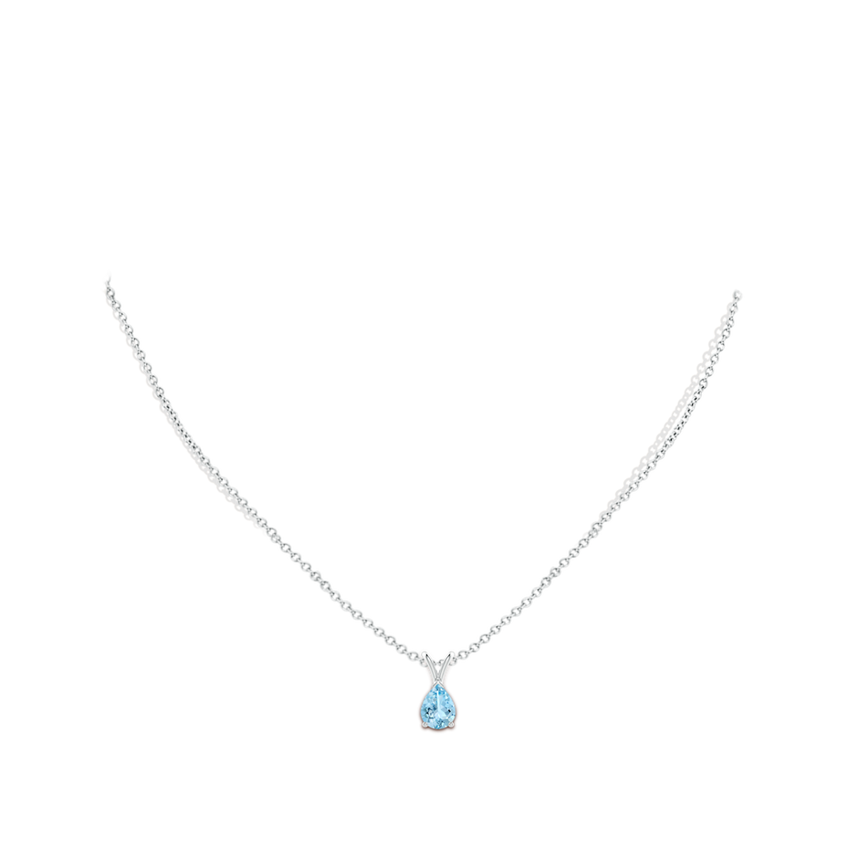 8x6mm AAAA V-Bale Pear-Shaped Aquamarine Solitaire Pendant in White Gold pen