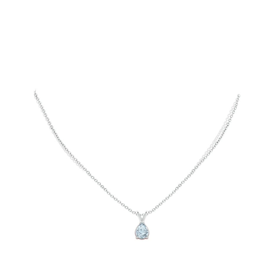 9x7mm A V-Bale Pear-Shaped Aquamarine Solitaire Pendant in 18K White Gold pen