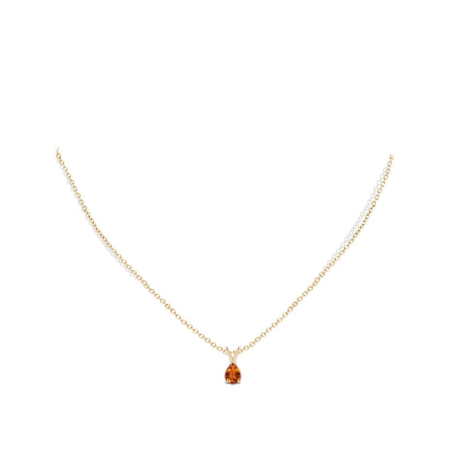 7x5mm AAAA V-Bale Pear-Shaped Citrine Solitaire Pendant in 18K Yellow Gold pen