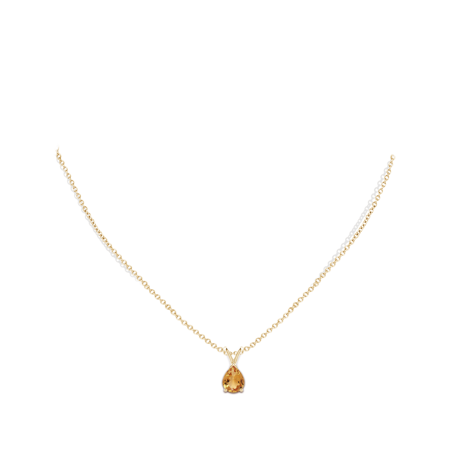 9x7mm A V-Bale Pear-Shaped Citrine Solitaire Pendant in Yellow Gold pen