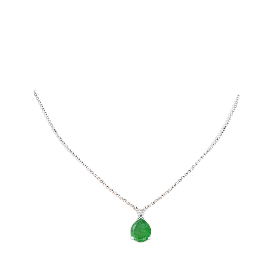 12x10mm A V-Bale Pear-Shaped Emerald Solitaire Pendant in P950 Platinum pen
