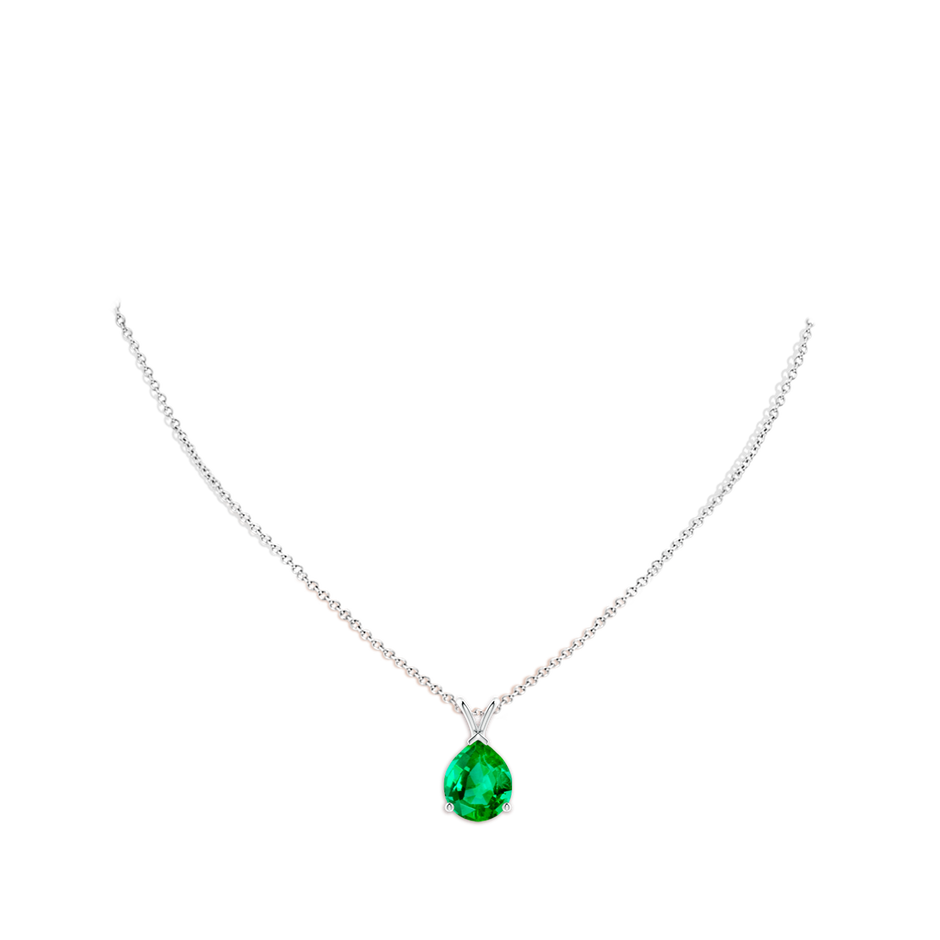 12x10mm AAA V-Bale Pear-Shaped Emerald Solitaire Pendant in S999 Silver pen