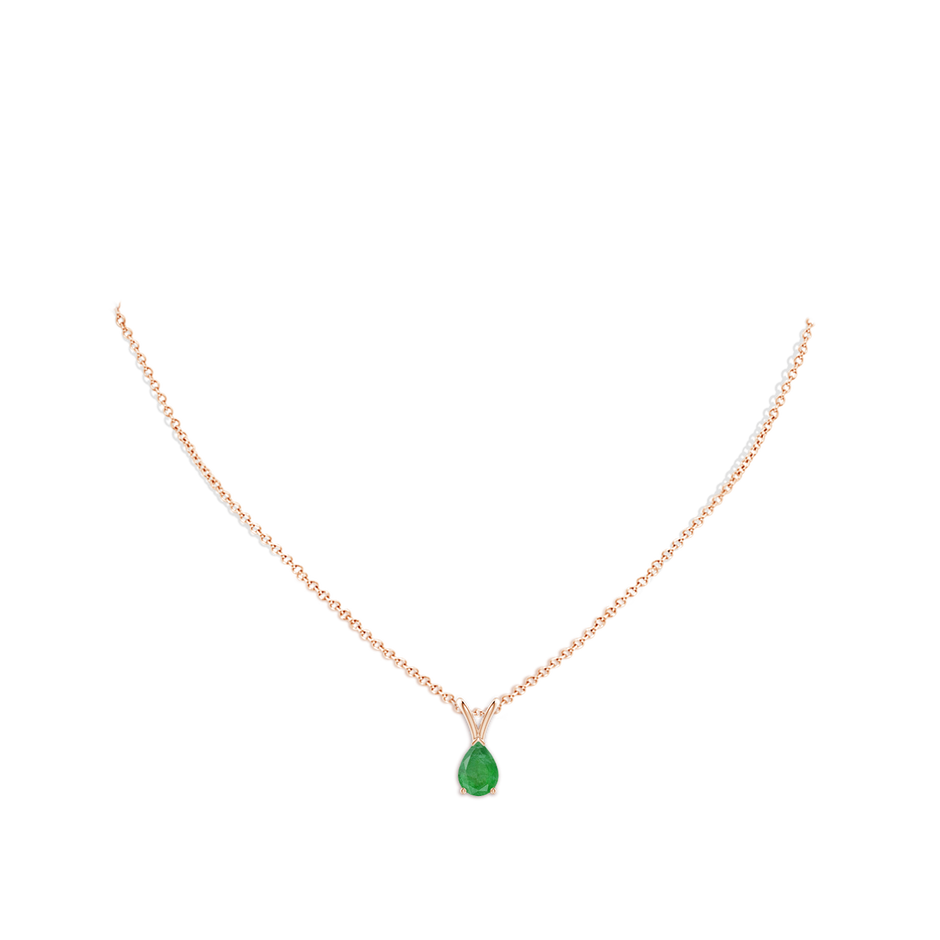 7x5mm A V-Bale Pear-Shaped Emerald Solitaire Pendant in Rose Gold pen