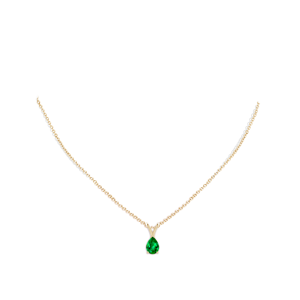 7x5mm AAAA V-Bale Pear-Shaped Emerald Solitaire Pendant in Yellow Gold pen