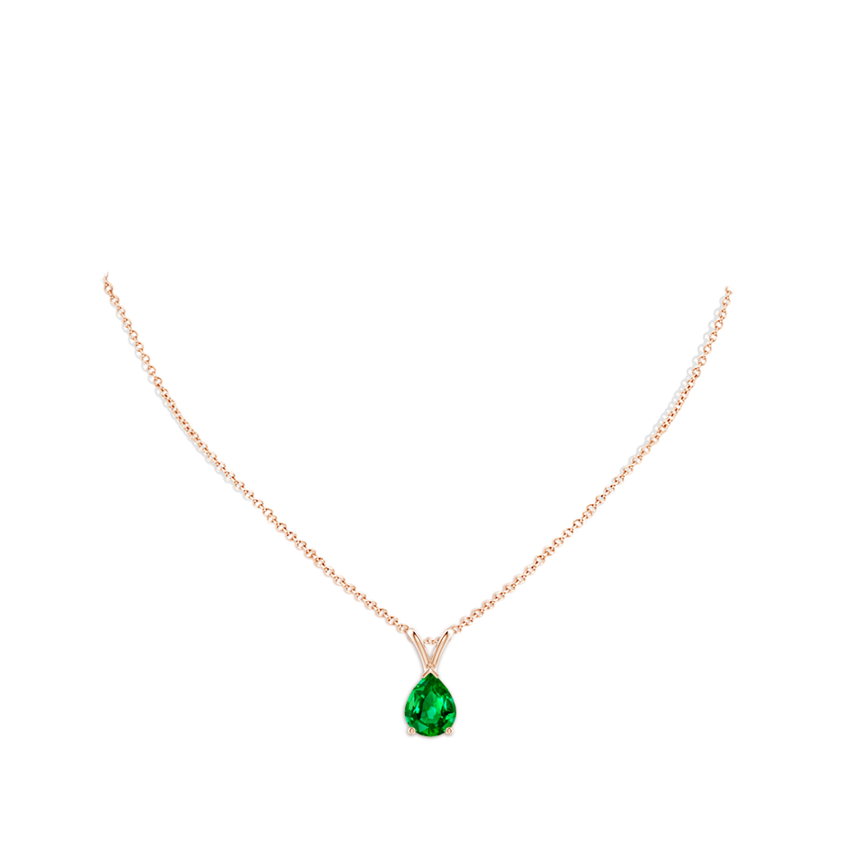 9x7mm AAAA V-Bale Pear-Shaped Emerald Solitaire Pendant in Rose Gold pen