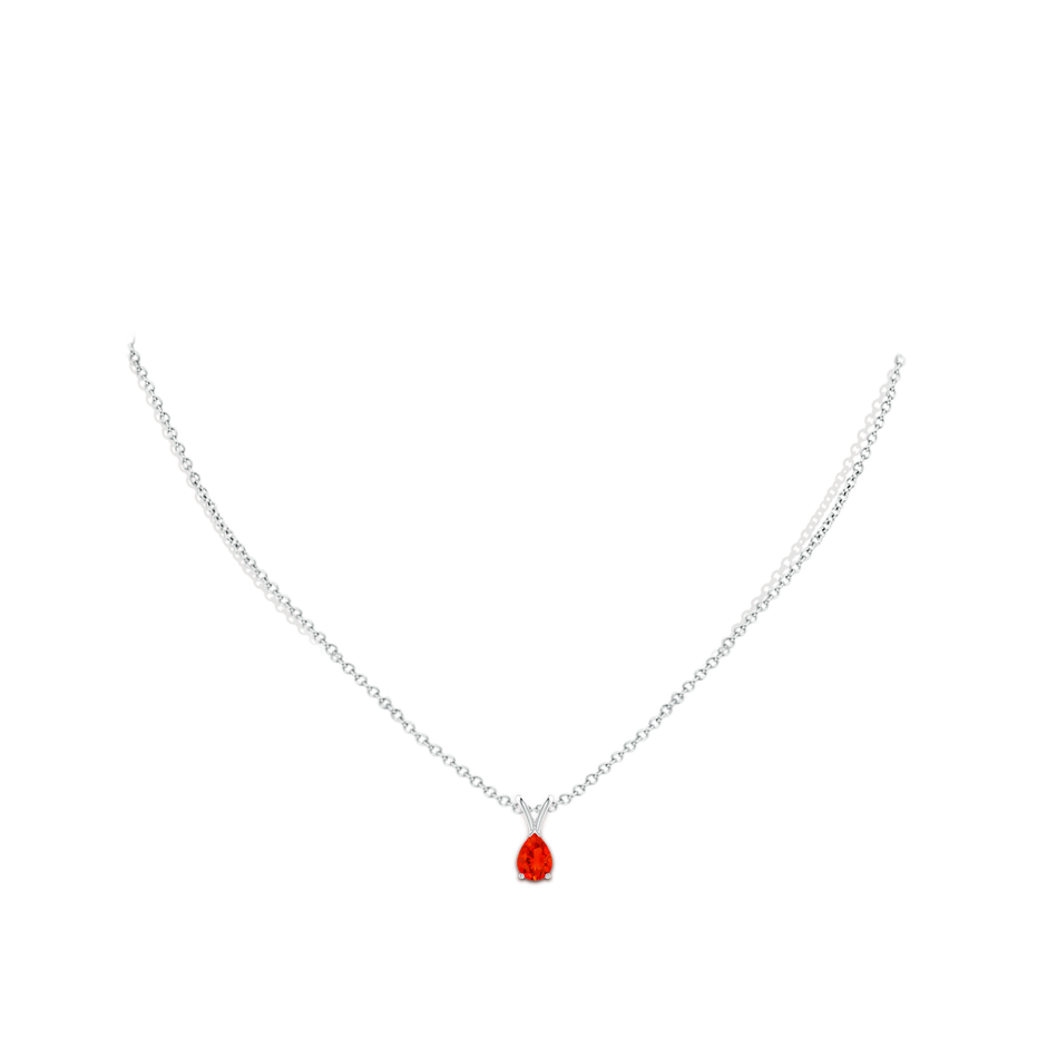 7x5mm AAAA V-Bale Pear-Shaped Fire Opal Solitaire Pendant in White Gold pen