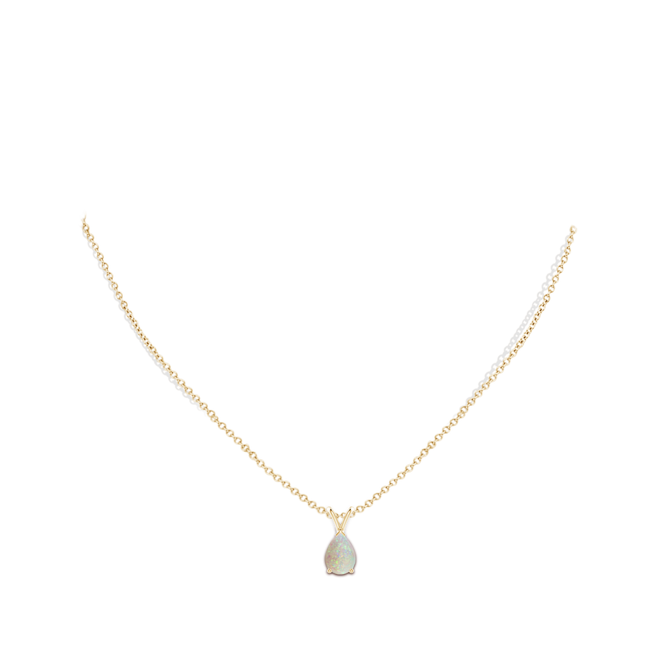 10x7mm AAA V-Bale Pear-Shaped Opal Solitaire Pendant in Yellow Gold pen