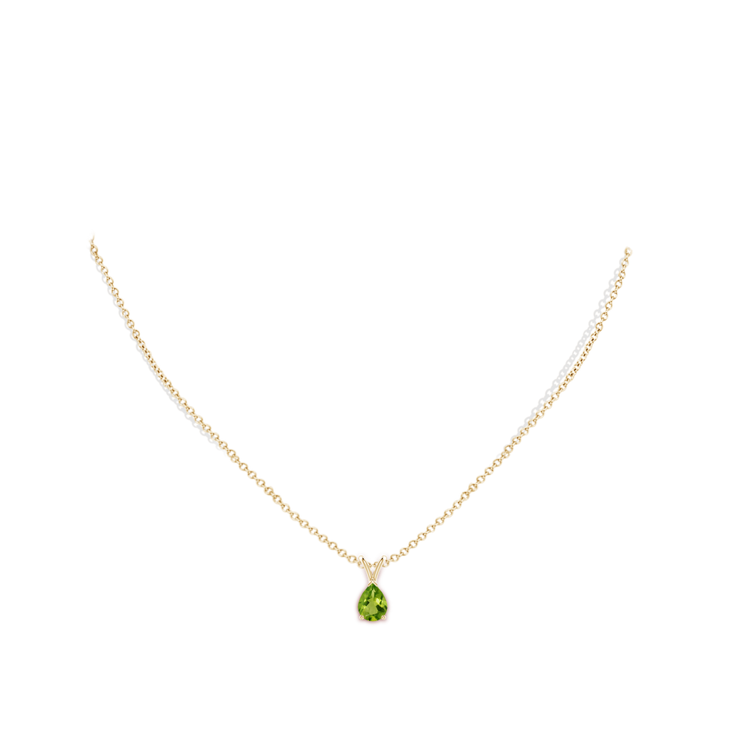 8x6mm AAAA V-Bale Pear-Shaped Peridot Solitaire Pendant in Yellow Gold Body-Neck