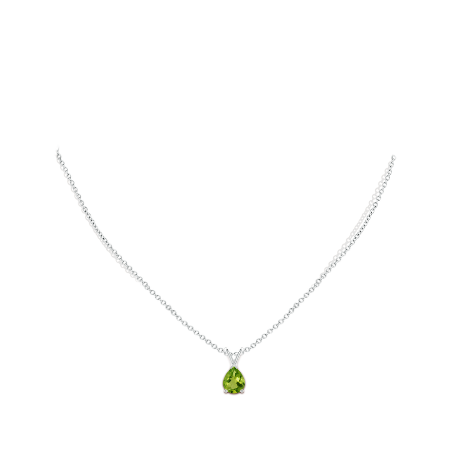 9x7mm AAAA V-Bale Pear-Shaped Peridot Solitaire Pendant in P950 Platinum pen