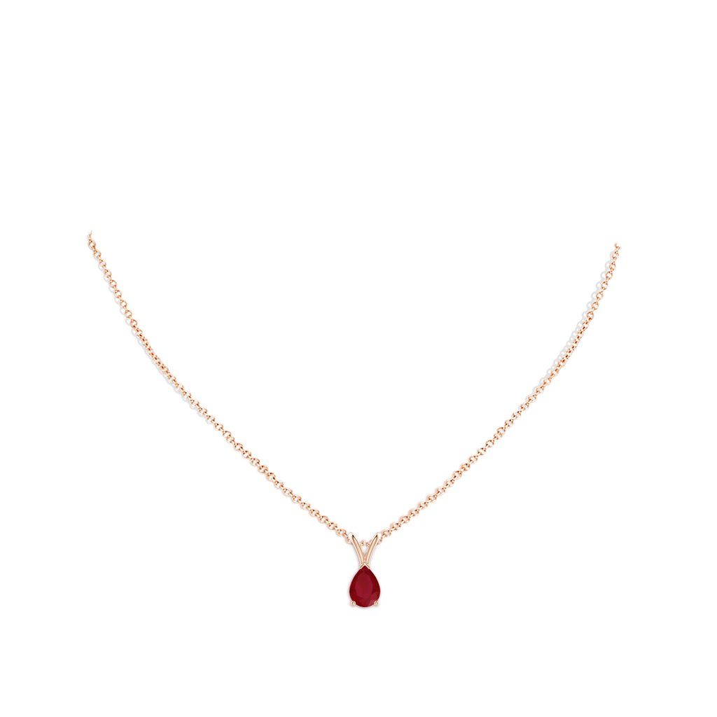 7x5mm AA V-Bale Pear-Shaped Ruby Solitaire Pendant in Rose Gold pen