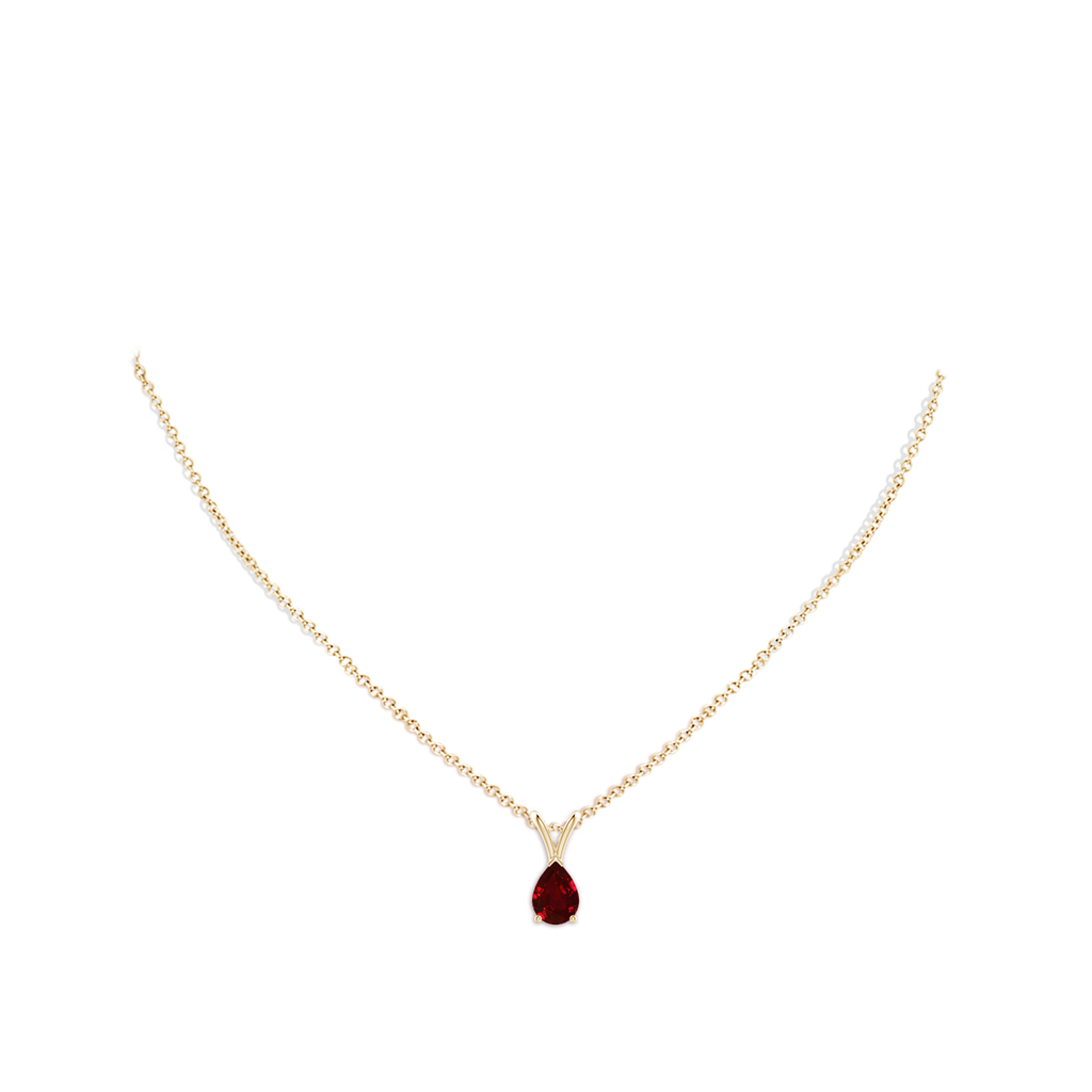 7x5mm AAAA V-Bale Pear-Shaped Ruby Solitaire Pendant in Yellow Gold pen