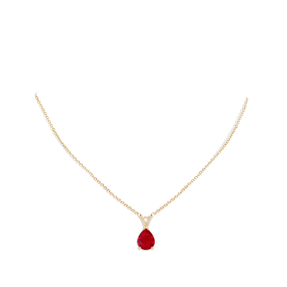 9x7mm AAA V-Bale Pear-Shaped Ruby Solitaire Pendant in Yellow Gold pen
