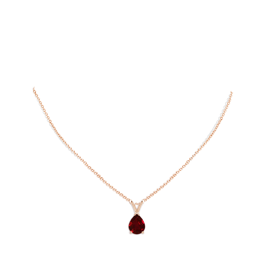 9x7mm AAAA V-Bale Pear-Shaped Ruby Solitaire Pendant in Rose Gold pen