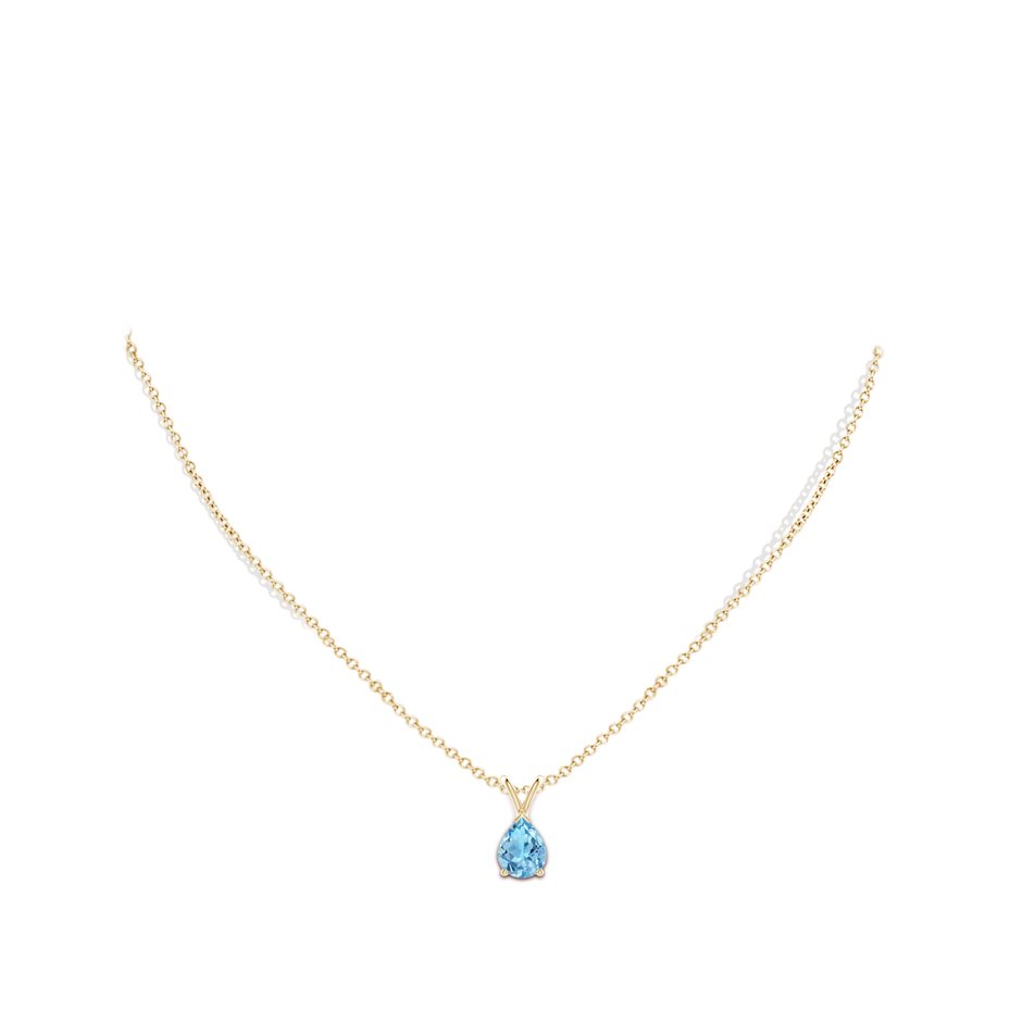 9x7mm A V-Bale Pear-Shaped Swiss Blue Topaz Solitaire Pendant in Yellow Gold pen