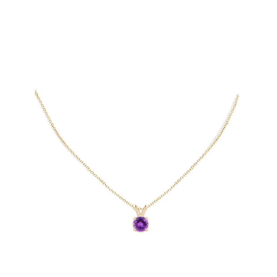 8mm AAA V-Bale Round Amethyst Solitaire Pendant in 18K Yellow Gold pen