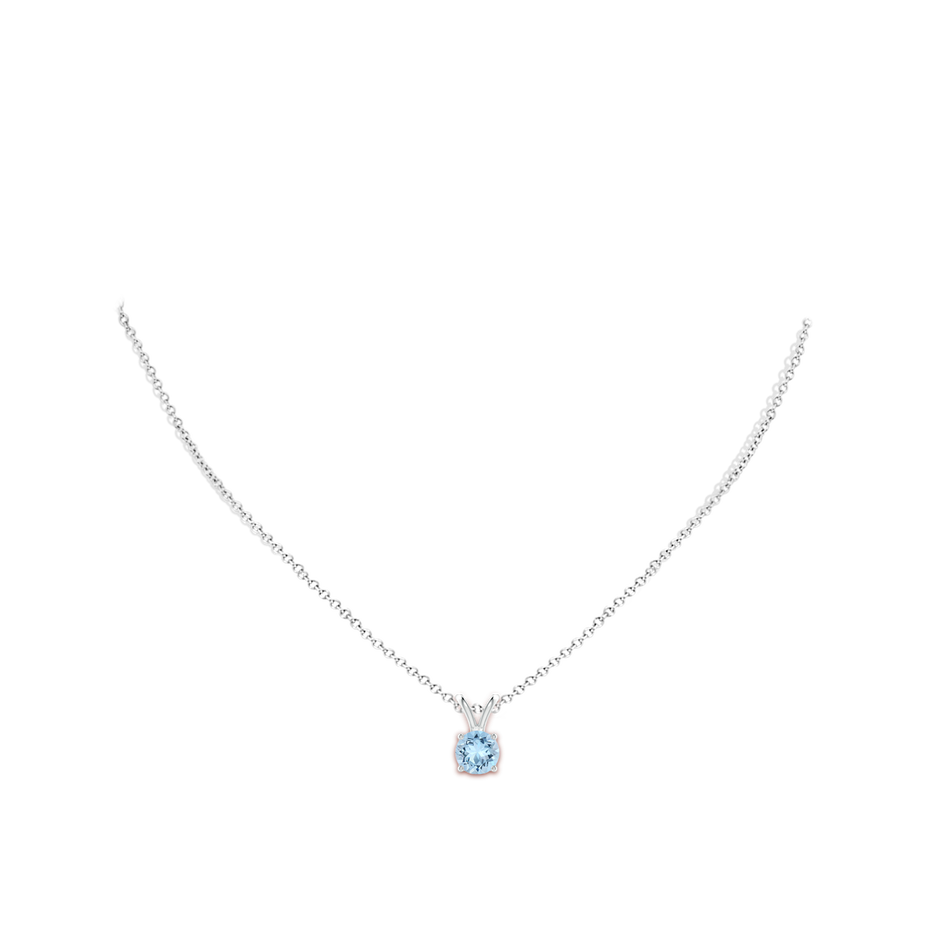 7mm AAA V-Bale Round Aquamarine Solitaire Pendant in White Gold pen
