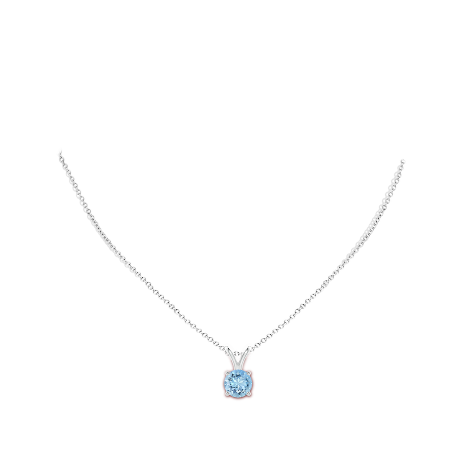 9mm AAAA V-Bale Round Aquamarine Solitaire Pendant in White Gold pen