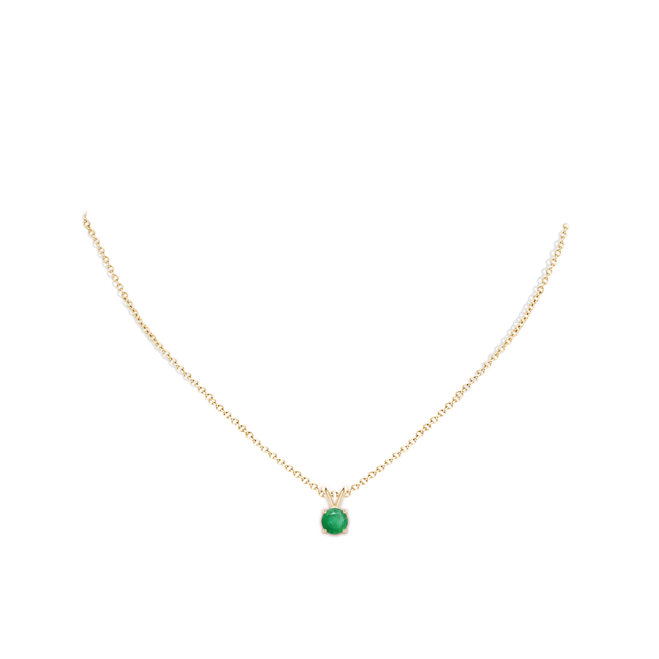 6mm A V-Bale Round Emerald Solitaire Pendant in Yellow Gold pen