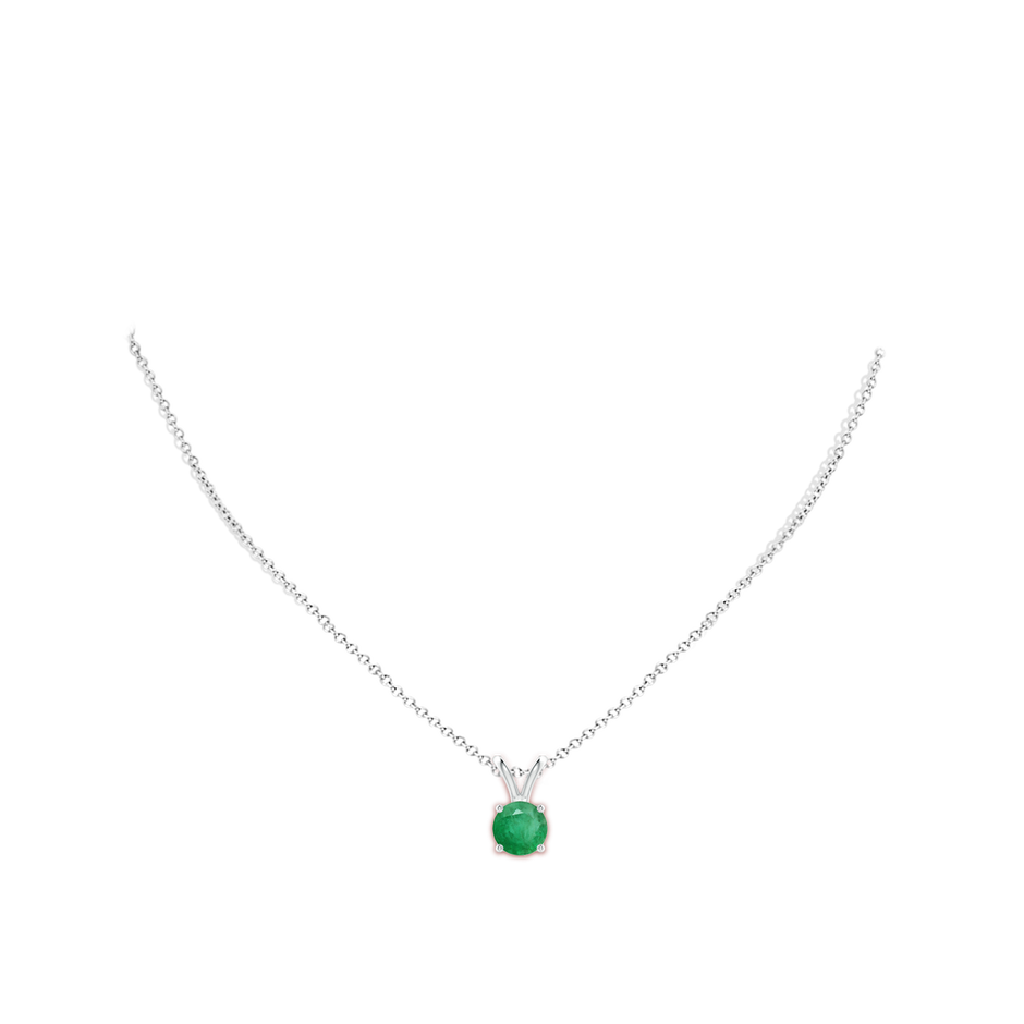 8mm A V-Bale Round Emerald Solitaire Pendant in White Gold pen