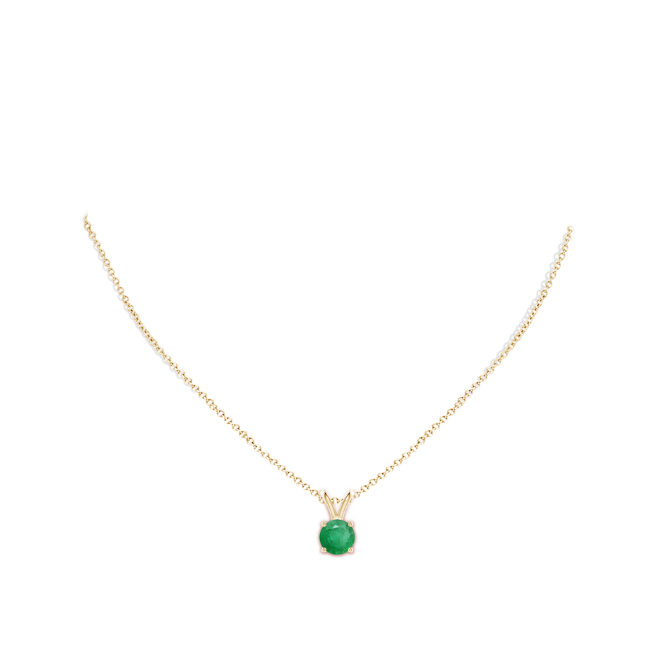 8mm A V-Bale Round Emerald Solitaire Pendant in Yellow Gold pen