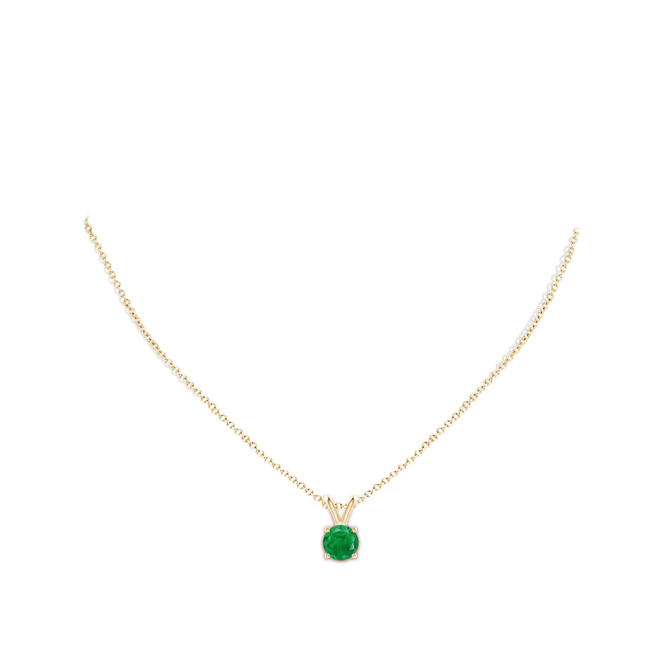 8mm AA V-Bale Round Emerald Solitaire Pendant in Yellow Gold pen