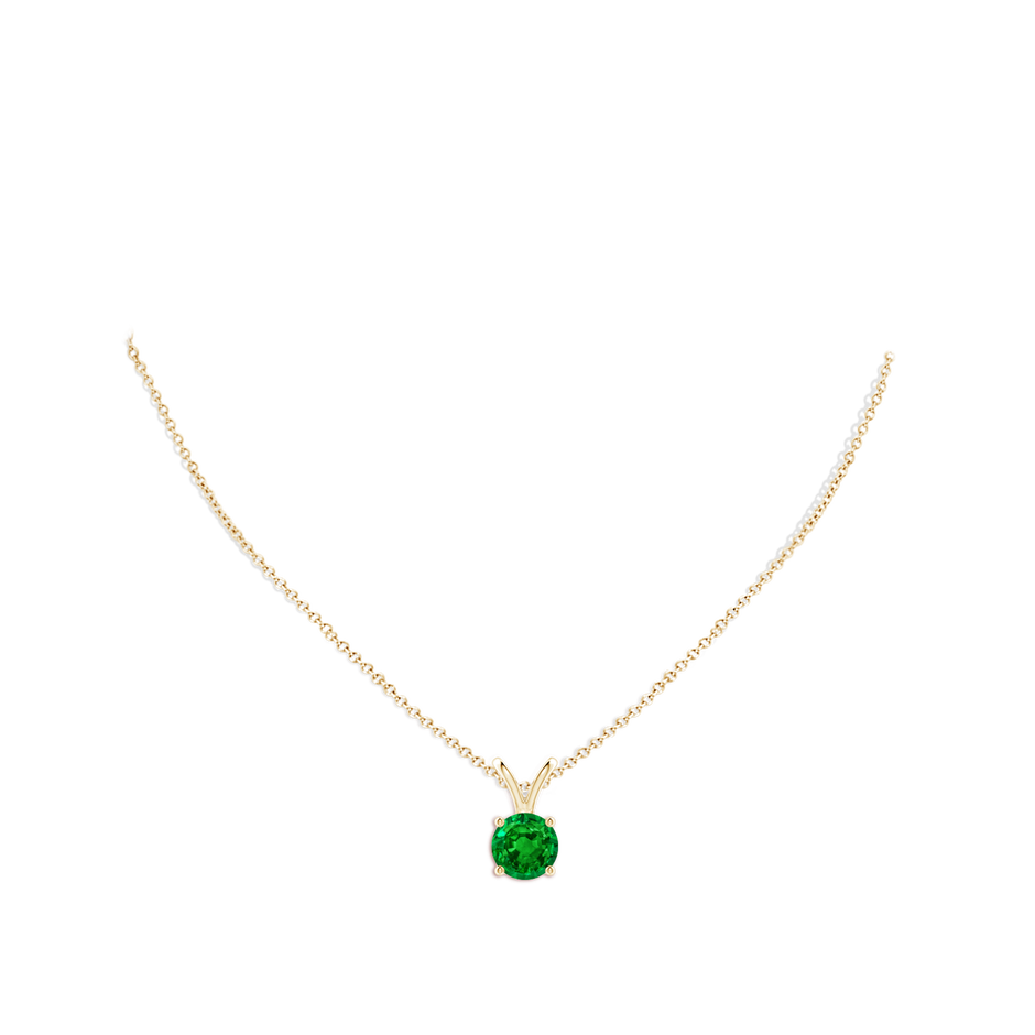 9mm AAAA V-Bale Round Emerald Solitaire Pendant in Yellow Gold pen