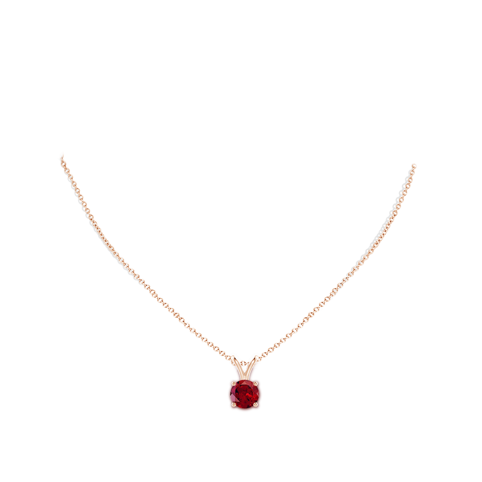 9mm AAAA V-Bale Round Garnet Solitaire Pendant in 18K Rose Gold pen
