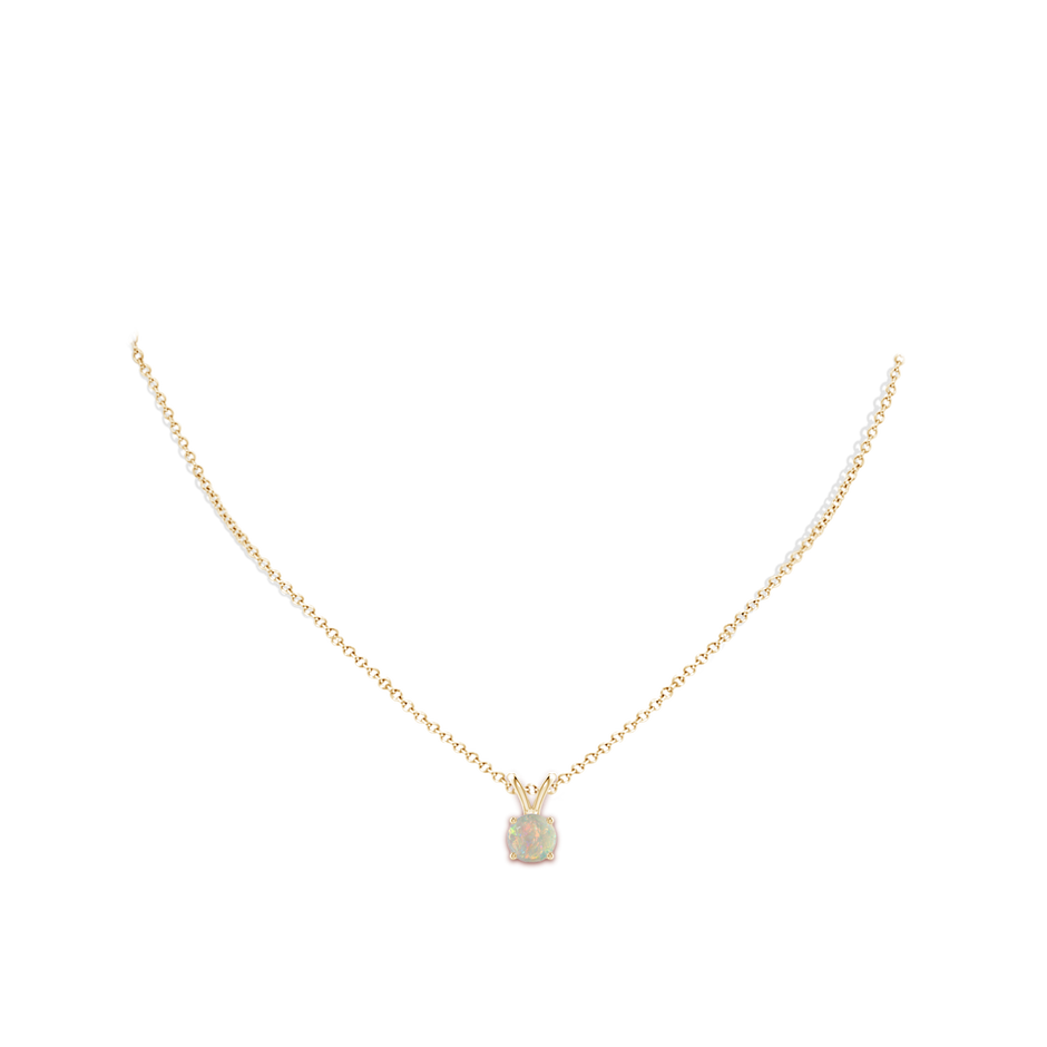 7mm AAAA V-Bale Round Opal Solitaire Pendant in 18K Yellow Gold pen