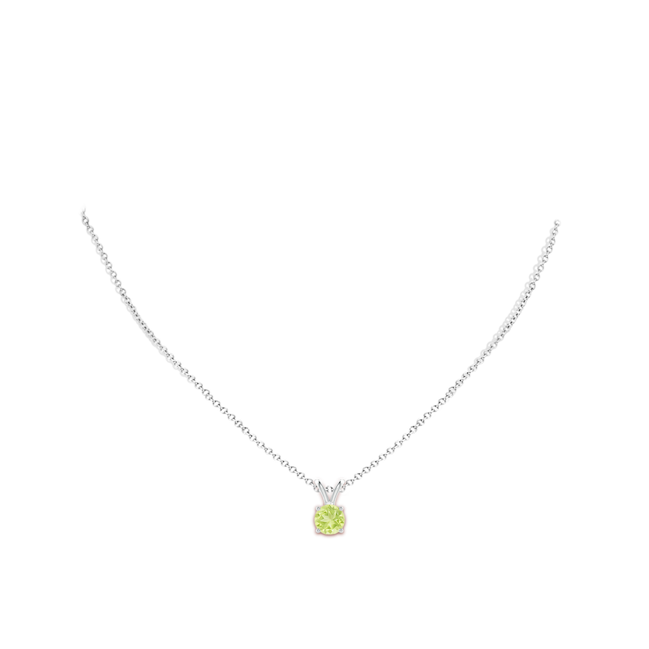 7mm A V-Bale Round Peridot Solitaire Pendant in S999 Silver pen