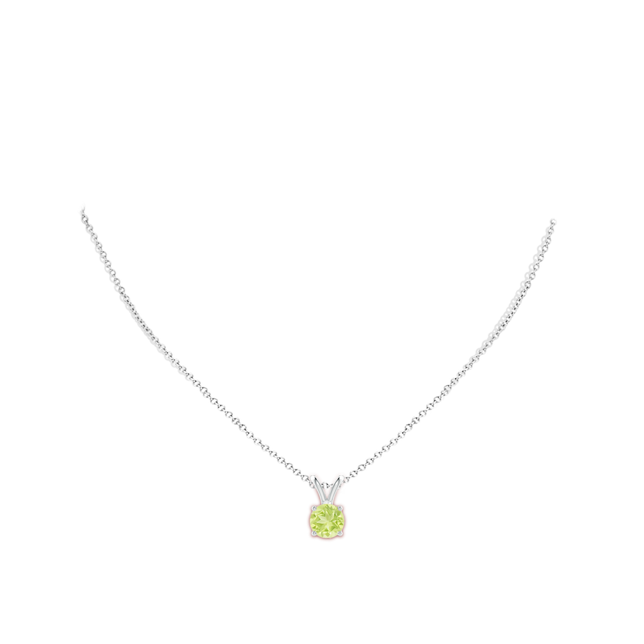 8mm A V-Bale Round Peridot Solitaire Pendant in S999 Silver pen