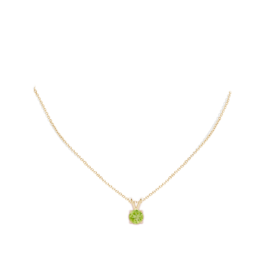 8mm AA V-Bale Round Peridot Solitaire Pendant in Yellow Gold pen