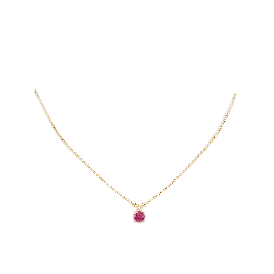6mm AAAA V-Bale Round Pink Sapphire Solitaire Pendant in Yellow Gold pen