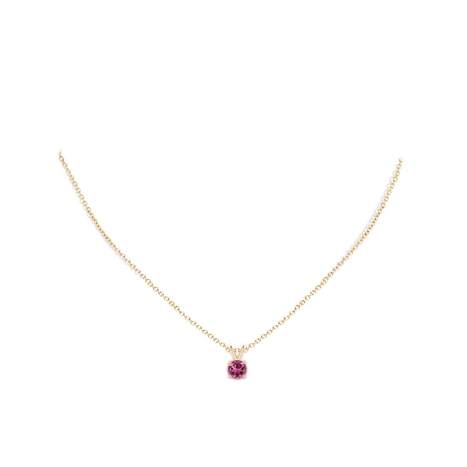 6mm AAAA V-Bale Round Pink Tourmaline Solitaire Pendant in Yellow Gold pen
