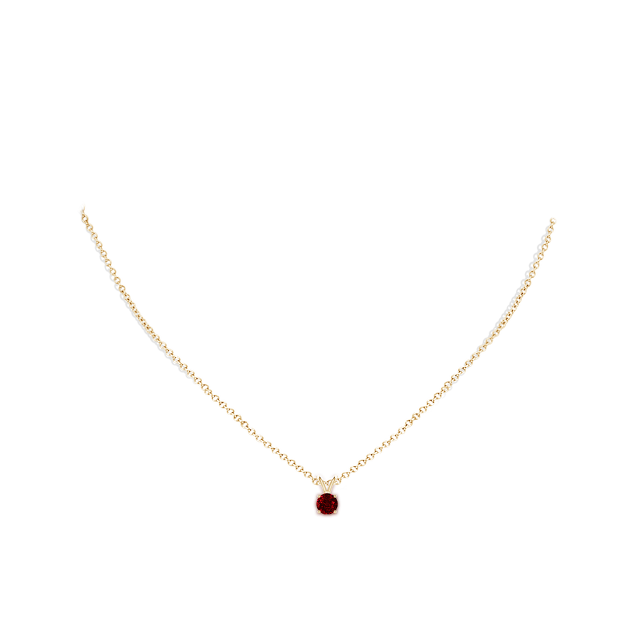 5mm AAAA V-Bale Round Ruby Solitaire Pendant in Yellow Gold pen