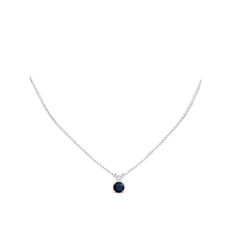7mm A V-Bale Round Blue Sapphire Solitaire Pendant in White Gold pen