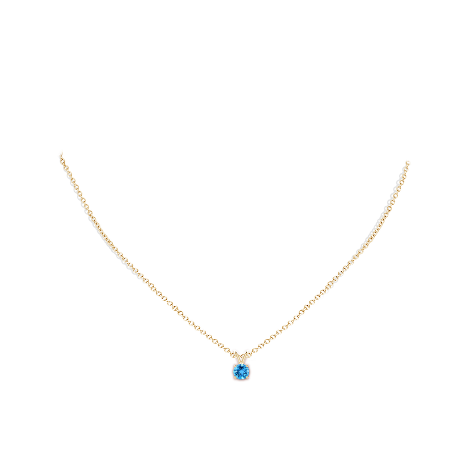 5mm AAA V-Bale Round Swiss Blue Topaz Solitaire Pendant in Yellow Gold pen