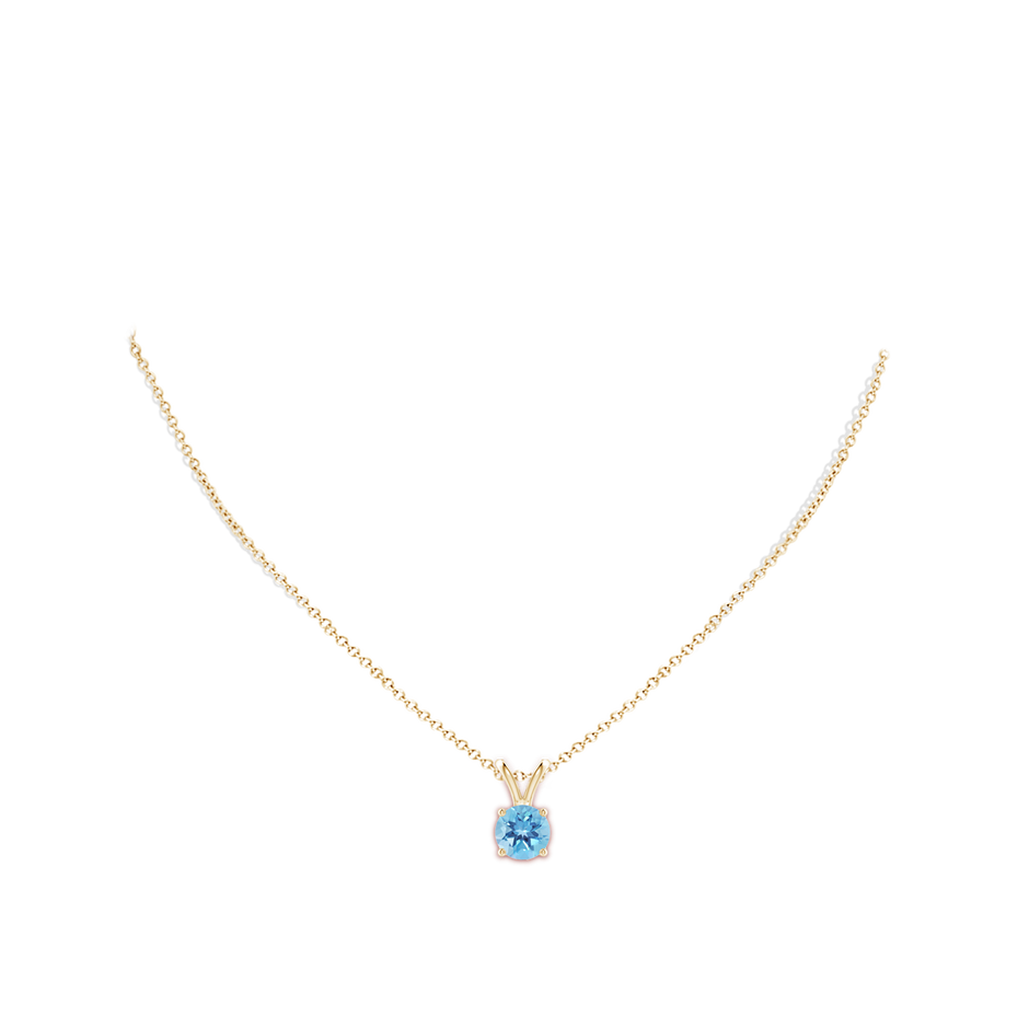 8mm A V-Bale Round Swiss Blue Topaz Solitaire Pendant in 18K Yellow Gold pen
