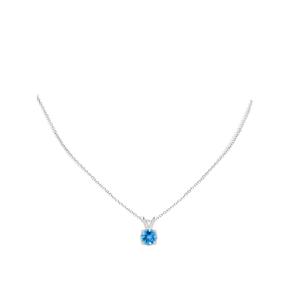 8mm AAA V-Bale Round Swiss Blue Topaz Solitaire Pendant in White Gold pen