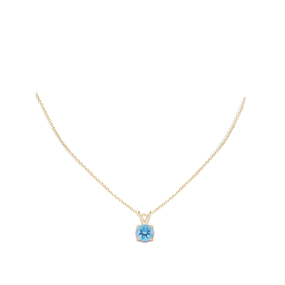 9mm A V-Bale Round Swiss Blue Topaz Solitaire Pendant in 18K Yellow Gold pen