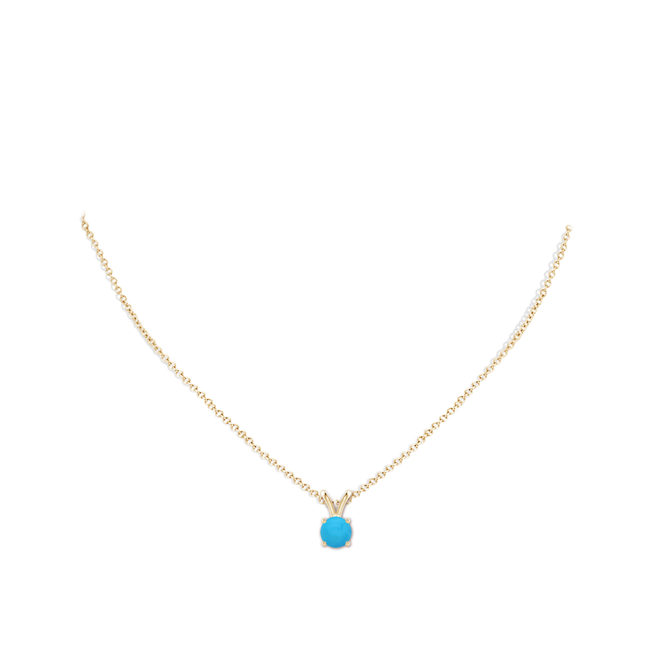 6mm AAAA V-Bale Round Turquoise Solitaire Pendant in Yellow Gold pen