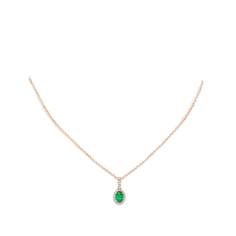 7x5mm AA Vintage Style Oval Emerald Halo Pendant in Rose Gold body-neck