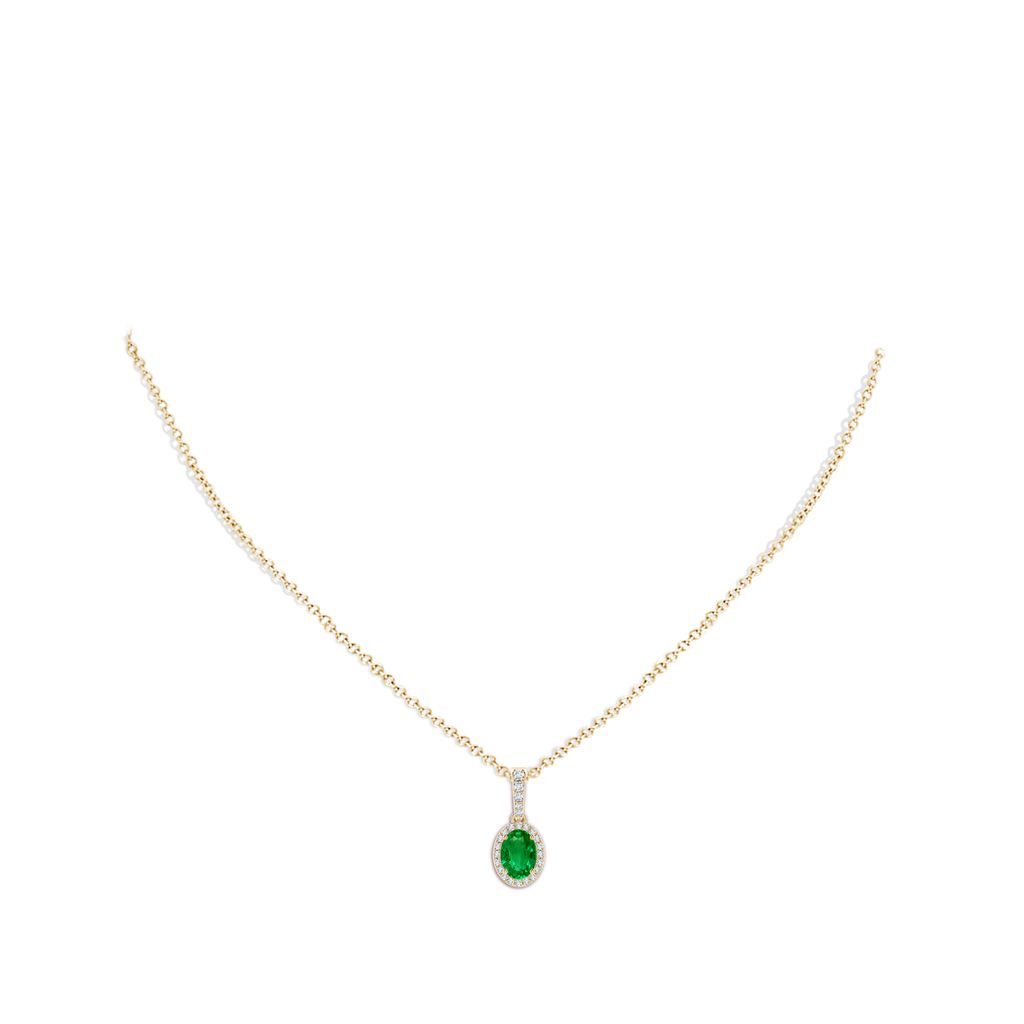 7x5mm AAAA Vintage Style Oval Emerald Halo Pendant in Yellow Gold Body-Neck